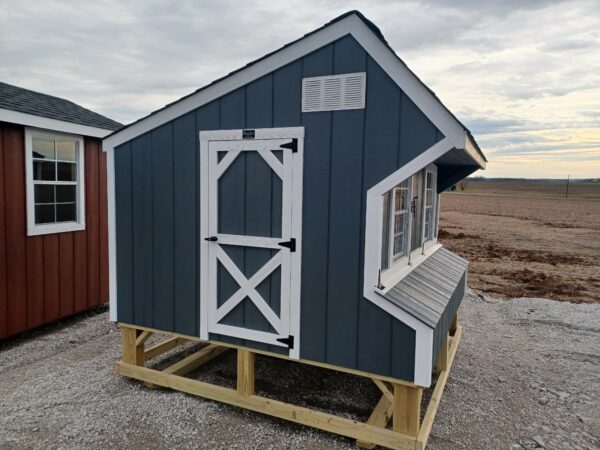 8x8 Quaker Coop