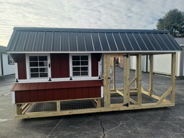 8x8 Quaker Coop w/Run